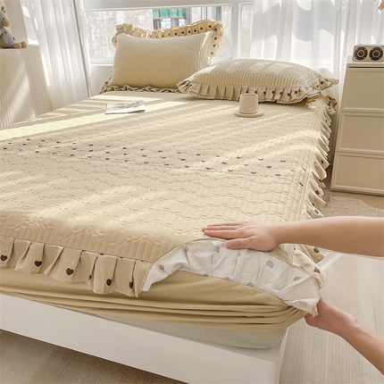 宜凡家纺 2024新品全棉夹棉花边床笠三件套-心情 心情 浅驼