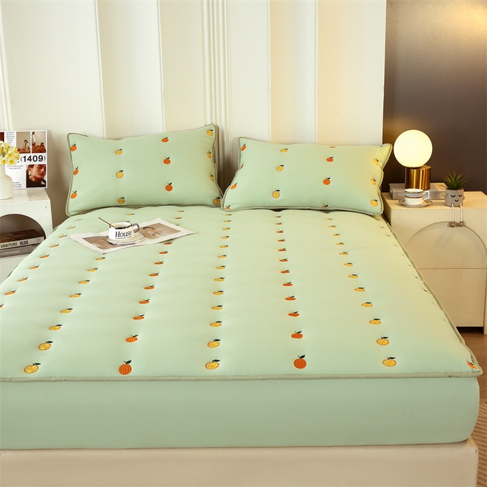 91家纺网 家纺一手货源 找家纺 （总）贝拉梦家纺 2024直播新款A类刺绣水洗棉床褥式大豆夹棉床笠