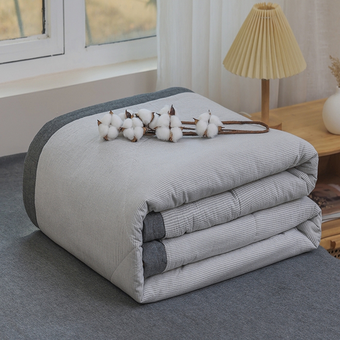 91家纺网 家纺一手货源 找家纺 柠萌 新款全棉色织水洗棉棉花夏被四件套里外全棉夏凉被 灰密条