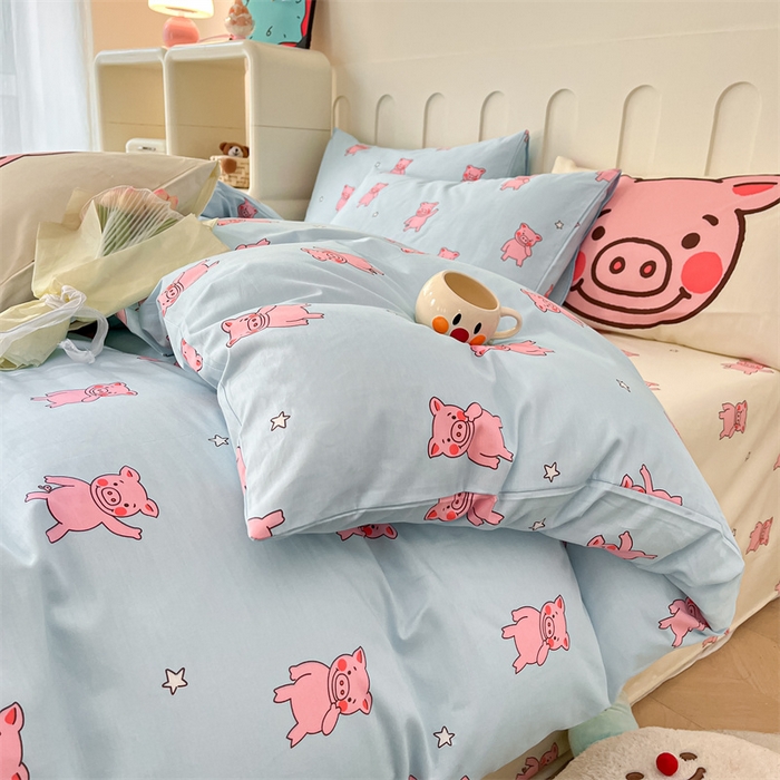 91家纺网 家纺一手货源 找家纺 呗旺鹿  2024新款舒适亲肤全棉40支大平网定位枕萌趣印花卡通四件套 粉小猪