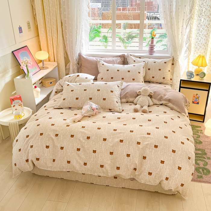 91家纺网 家纺一手货源 找家纺 铭成家纺 2024新款新疆棉喷气印花小清新系列四件套 温暖熊