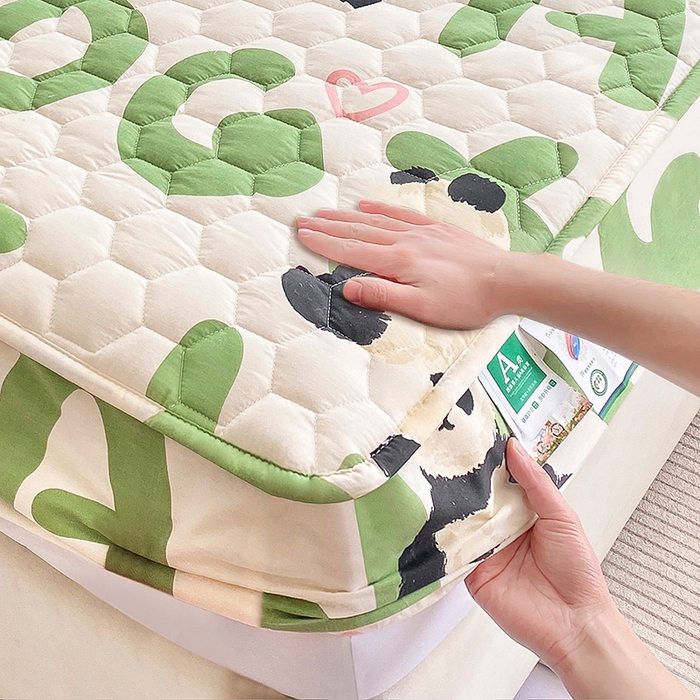 91家纺网 家纺一手货源 找家纺 九亭家纺 2024新款A类抗菌全棉夹棉防水床笠 防水款_字母熊猫