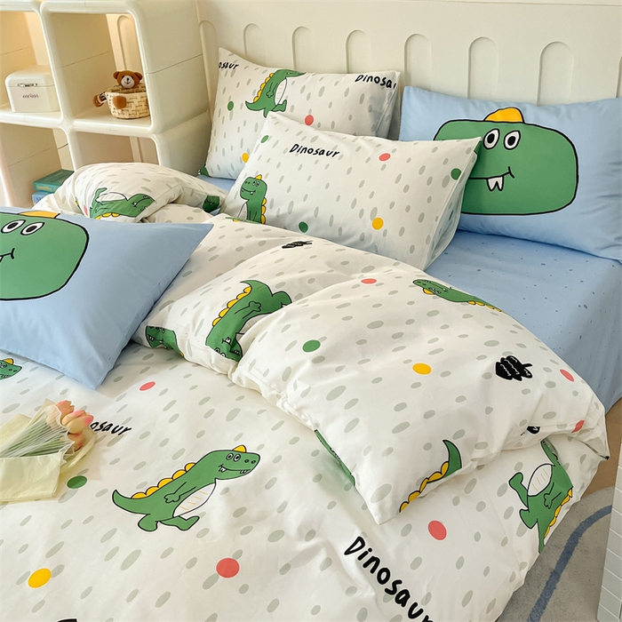 91家纺网 家纺一手货源 找家纺 呗旺鹿  2024新款舒适亲肤全棉40支大平网定位枕萌趣印花卡通四件套 恐龙点点