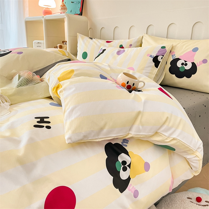 91家纺网 家纺一手货源 找家纺 呗旺鹿  2024新款舒适亲肤全棉40支大平网定位枕萌趣印花卡通四件套 彩色煤球