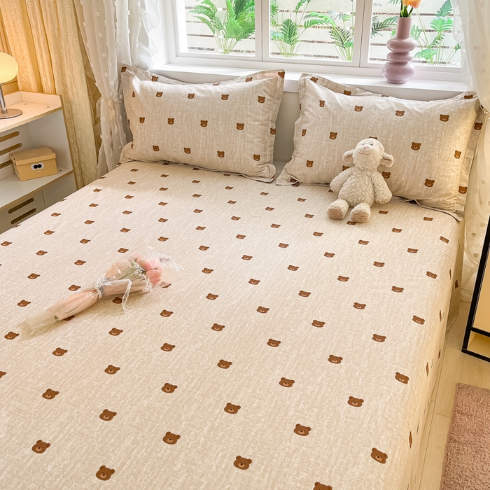 91家纺网 家纺一手货源 找家纺 铭成家纺 2024新款新疆棉喷气印花小清新系列单床单 温暖熊