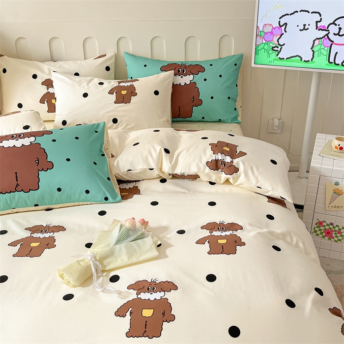 91家纺网 家纺一手货源 找家纺 呗旺鹿  2024新款舒适亲肤全棉40支大平网定位枕萌趣印花卡通四件套 尤克里