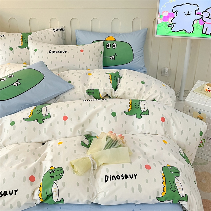 91家纺网 家纺一手货源 找家纺 呗旺鹿  2024新款舒适亲肤全棉40支大平网定位枕萌趣印花卡通四件套 恐龙点点