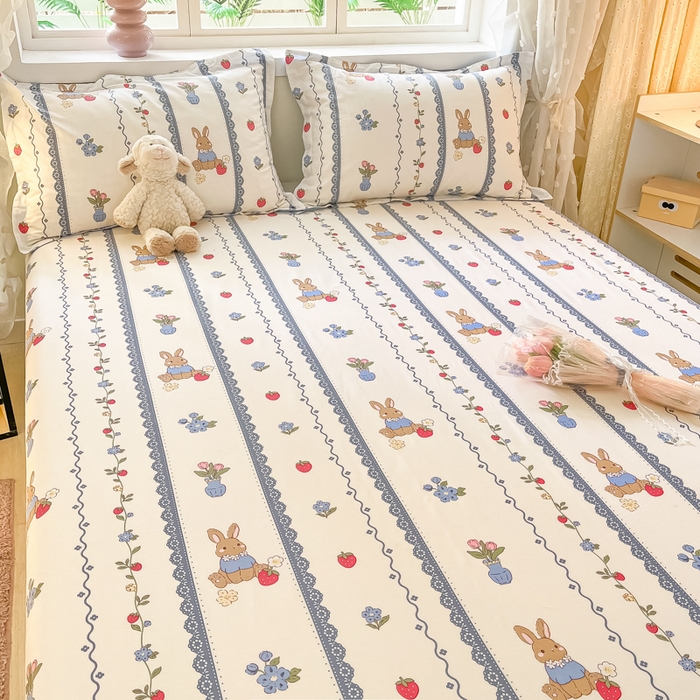 91家纺网 家纺一手货源 找家纺 铭成家纺 2024新款新疆棉喷气印花小清新系列单床单 草莓花期