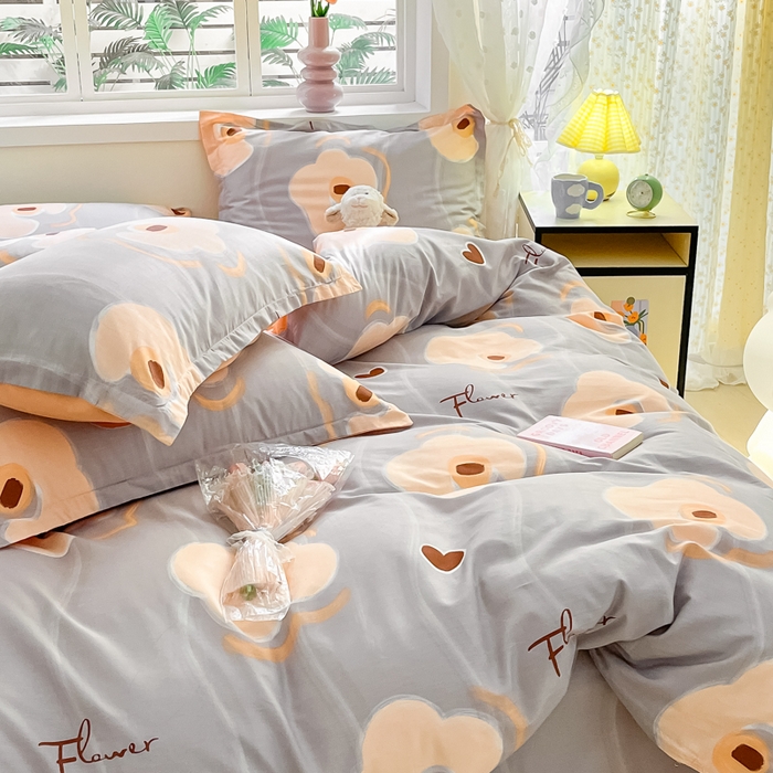 91家纺网 家纺一手货源 找家纺 铭成家纺 2024新款新疆棉喷气印花小清新系列单被套 梦甜-灰