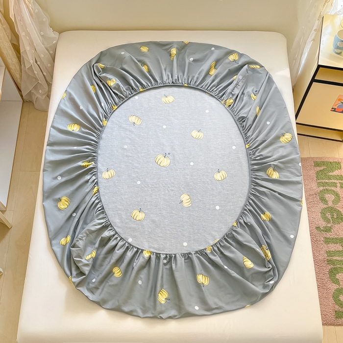 91家纺网 家纺一手货源 找家纺 铭成家纺 2024新款新疆棉喷气印花小清新系列单床笠 神秘南瓜-灰