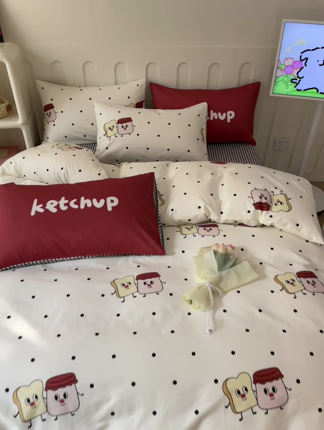 91家纺网 家纺一手货源 找家纺 呗旺鹿  2024新款舒适亲肤全棉40支大平网定位枕萌趣印花卡通四件套 蜜糖吐司