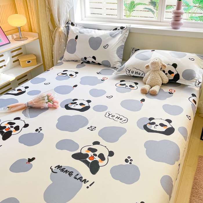 91家纺网 家纺一手货源 找家纺 铭成家纺 2024新款新疆棉喷气印花小清新系列单床笠 熊猫拉拉