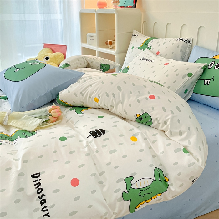 91家纺网 家纺一手货源 找家纺 呗旺鹿  2024新款舒适亲肤全棉40支大平网定位枕萌趣印花卡通四件套 恐龙点点