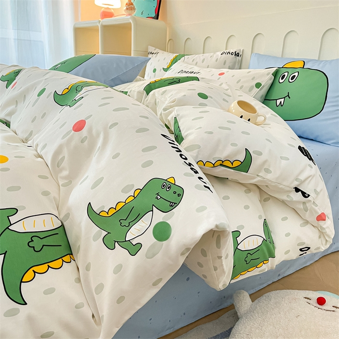 91家纺网 家纺一手货源 找家纺 呗旺鹿  2024新款舒适亲肤全棉40支大平网定位枕萌趣印花卡通四件套 恐龙点点