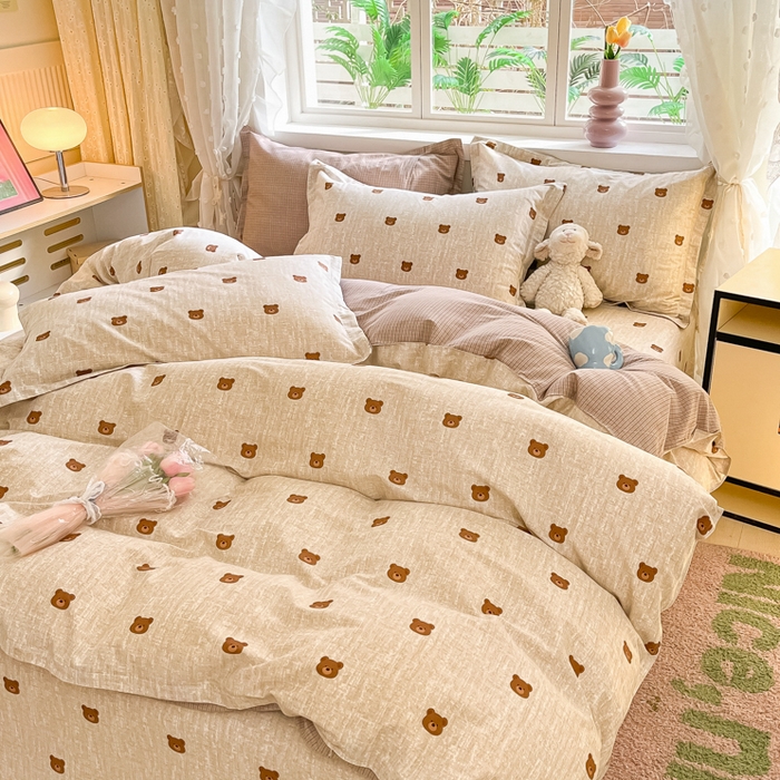 91家纺网 家纺一手货源 找家纺 铭成家纺 2024新款新疆棉喷气印花小清新系列四件套 温暖熊