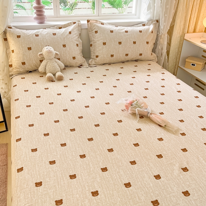 91家纺网 家纺一手货源 找家纺 铭成家纺 2024新款新疆棉喷气印花小清新系列单床单 温暖熊