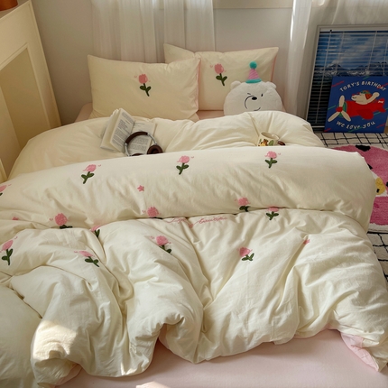 91家纺网 家纺一手货源 找家纺 红嘴企鹅 2025新款全棉卡通毛巾绣四件套 郁金香-纯棉