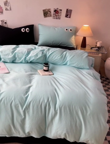 91家纺网 家纺一手货源 找家纺 梦家居 2024新款全棉水洗棉四件套-大眼睛系列 浅蓝+黑