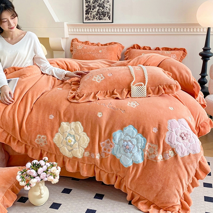 91家纺网 家纺一手货源 找家纺 可以家居 2024新款高克重全消光绣花四件套-潘多拉 爱玛橙