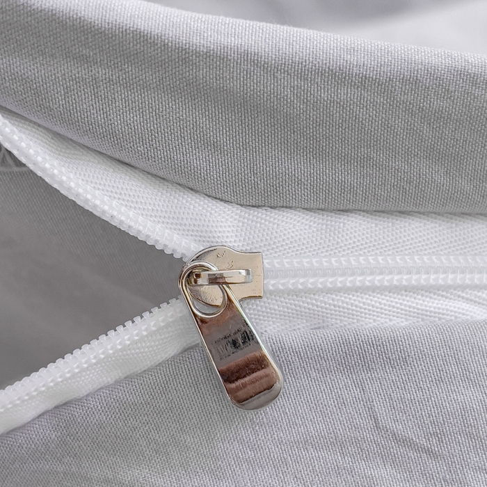 91家纺网 家纺一手货源 找家纺 梦嘉居 2024新款直播热款A类ins风多巴胺色超柔亲肤磨毛纯色水洗棉毛巾绣套件-四件套 幸运熊猫-太空灰