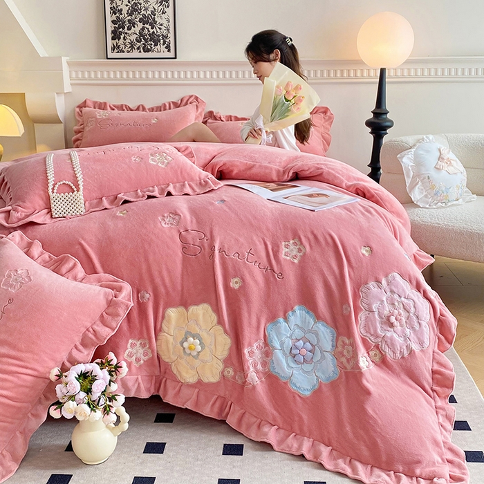 91家纺网 家纺一手货源 找家纺 可以家居 2024新款高克重全消光绣花四件套-潘多拉 豆沙粉