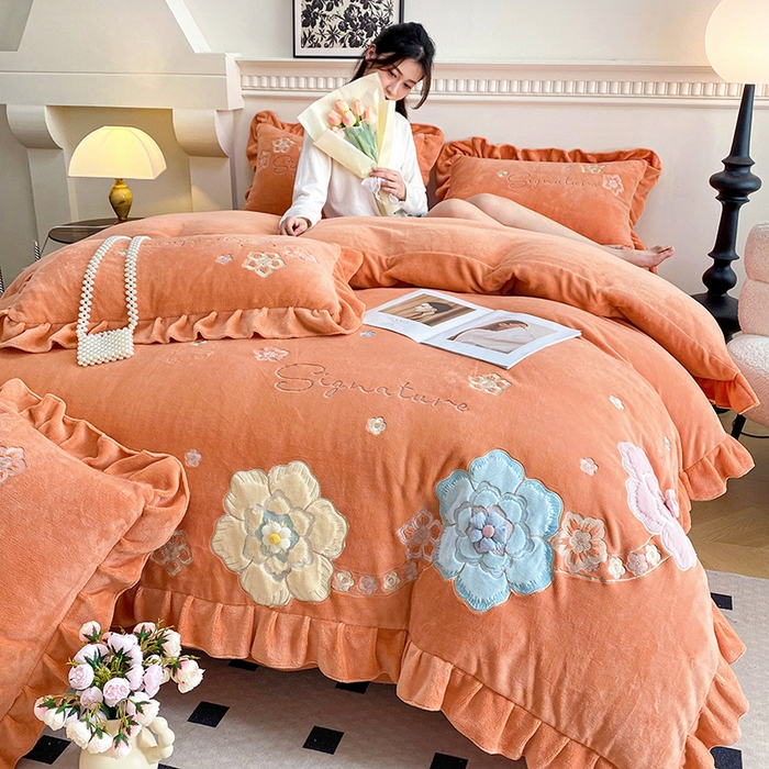 91家纺网 家纺一手货源 找家纺 可以家居 2024新款高克重全消光绣花四件套-潘多拉 爱玛橙