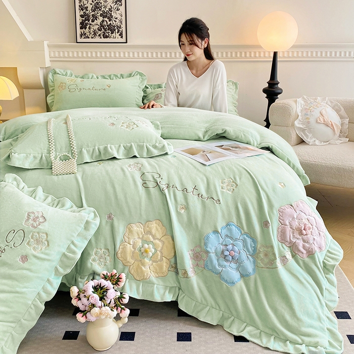 91家纺网 家纺一手货源 找家纺 可以家居 2024新款高克重全消光绣花四件套-潘多拉 新芽绿