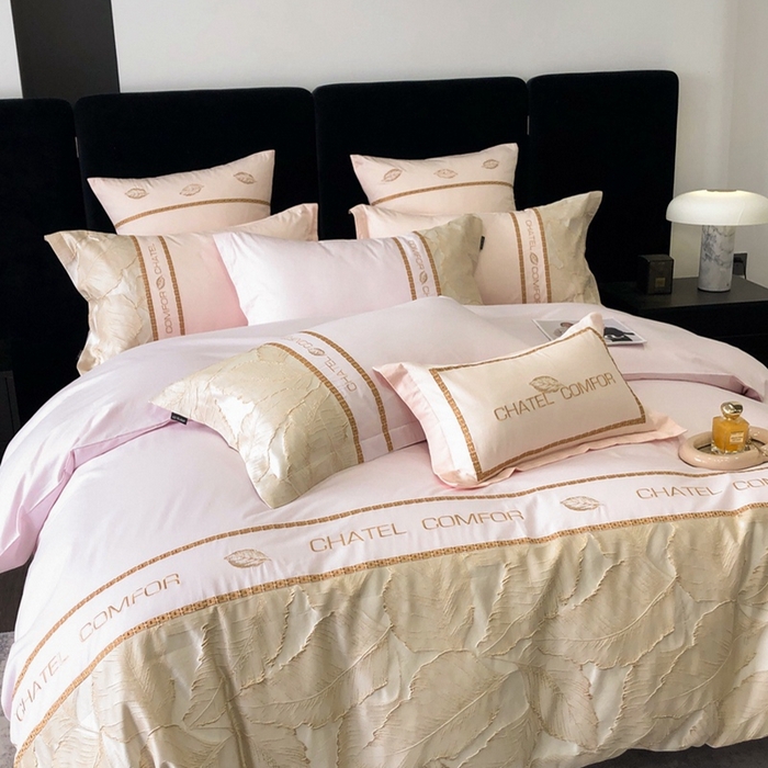 91家纺网 家纺一手货源 找家纺 卡姿家纺 2024新款秋冬优雅刺绣四件-茱丽叶 茱丽叶-微微紫