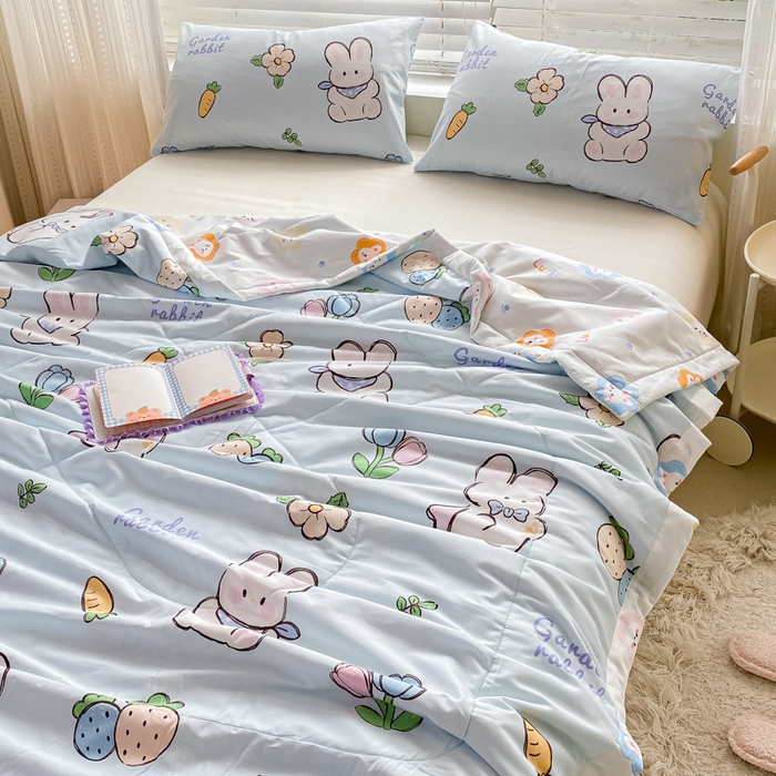 91家纺网 家纺一手货源 找家纺 莱宁被业 2024新款喷气全棉正反纯棉印花夏凉被全棉夏被四件套 a萝卜兔蓝