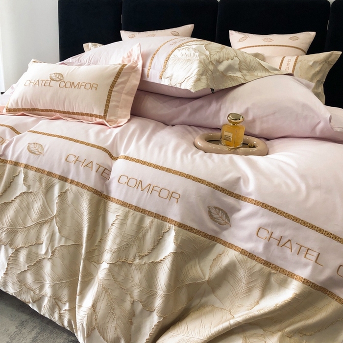 91家纺网 家纺一手货源 找家纺 卡姿家纺 2024新款秋冬优雅刺绣四件-茱丽叶 茱丽叶-微微紫