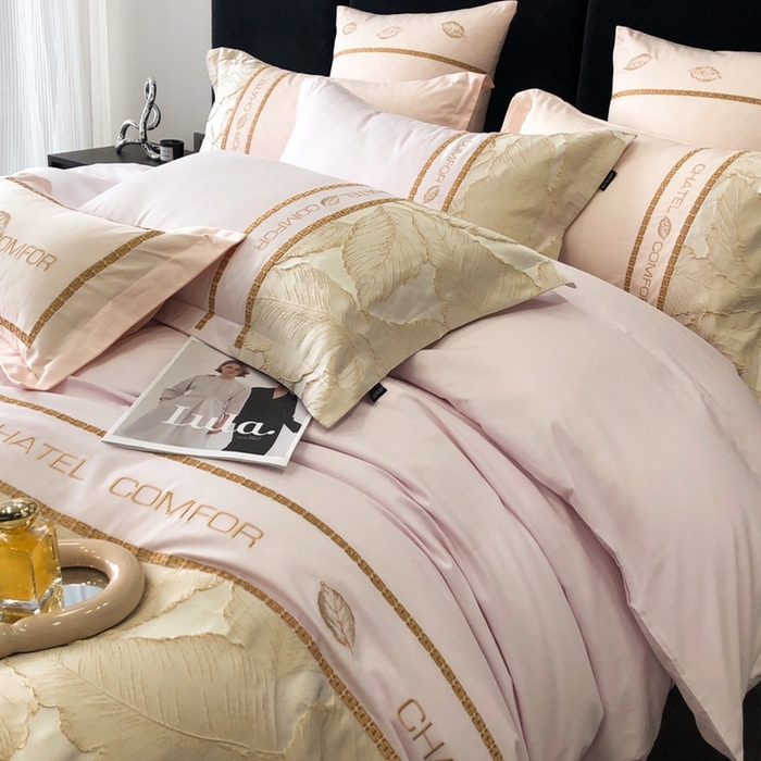 91家纺网 家纺一手货源 找家纺 卡姿家纺 2024新款秋冬优雅刺绣四件-茱丽叶 茱丽叶-微微紫