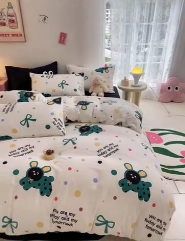 91家纺网 家纺一手货源 找家纺 葡萄家 2024新款双层纱云柔水洗棉萌趣卡通系列四件套（提供买家秀联系客服） 欢乐皮皮