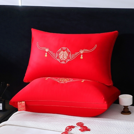 91家纺网 家纺一手货源 找家纺 糖果枕芯 2024新款婚庆枕芯枕头随礼陪嫁枕芯 喜结连理