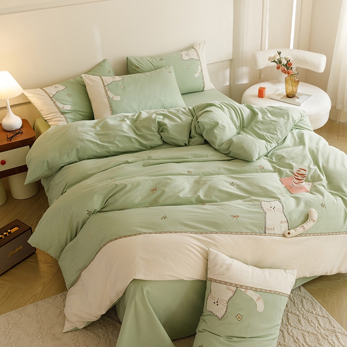 91家纺网 家纺一手货源 找家纺 艾莱家纺 2024新款水洗棉加厚绣花四件套 绿色cat