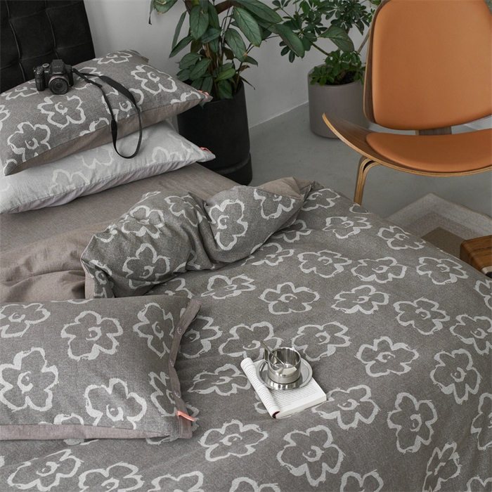 91家纺网 家纺一手货源 找家纺 安莱生活 2024新款双层纱大提花悠然纽扣宽边工艺款 悠然-浅灰