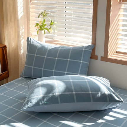 91家纺网 家纺一手货源 找家纺 启程家纺 2026新款全棉A类水洗棉多规格四件套单品-单枕套 蓝灰中格