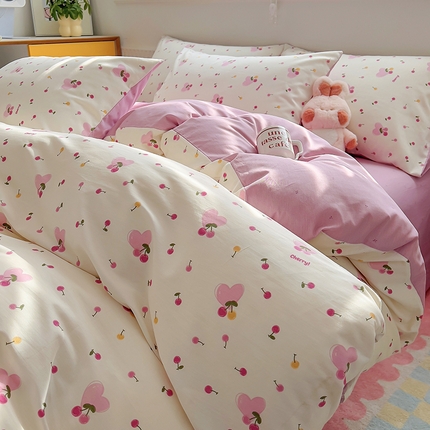 91家纺网 家纺一手货源 找家纺 百寐 2024新款全棉13070印花四件套 爱心樱桃