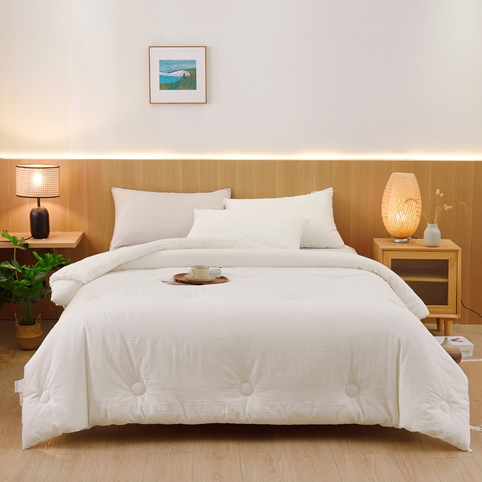 91家纺网 家纺一手货源 找家纺 启优家纺 2024新款全棉羽丝绒被子 白色