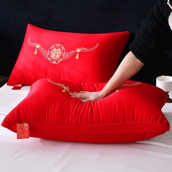 91家纺网 家纺一手货源 找家纺 糖果枕芯 2024新款婚庆枕芯枕头随礼陪嫁枕芯 喜结连理