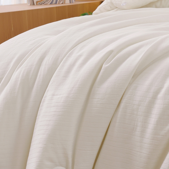 91家纺网 家纺一手货源 找家纺 启优家纺 2024新款全棉羽丝绒被子 白色