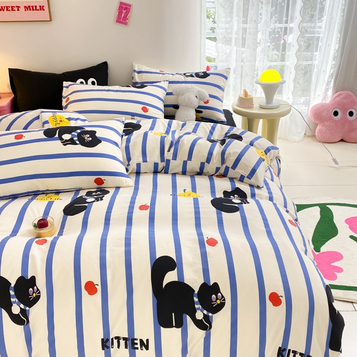 91家纺网 家纺一手货源 找家纺 葡萄家 2024新款双层纱云柔水洗棉萌趣卡通系列四件套（提供买家秀联系客服） 蓝小猫