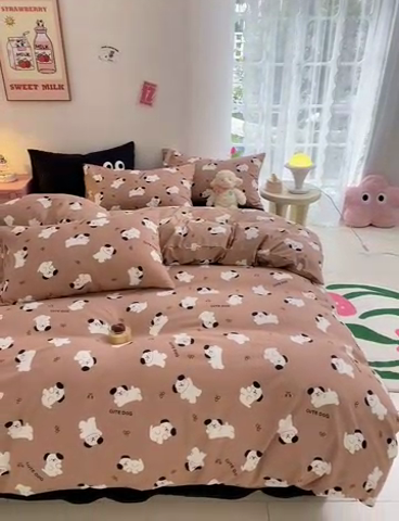 91家纺网 家纺一手货源 找家纺 葡萄家 2024新款双层纱云柔水洗棉萌趣卡通系列四件套（提供买家秀联系客服） 你好小狗