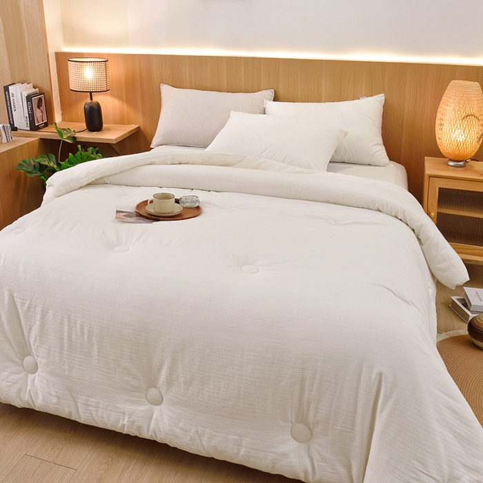 91家纺网 家纺一手货源 找家纺 启优家纺 2024新款全棉羽丝绒被子 白色