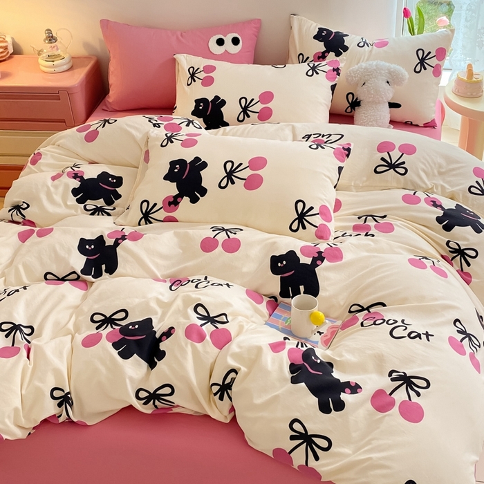 91家纺网 家纺一手货源 找家纺 葡萄家 2024新款双层纱云柔水洗棉萌趣卡通系列四件套（提供买家秀联系客服） 樱桃小猫