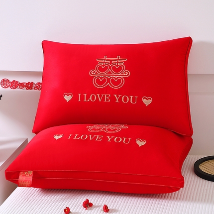 91家纺网 家纺一手货源 找家纺 糖果枕芯 2024新款婚庆枕芯枕头随礼陪嫁枕芯 相亲相爱