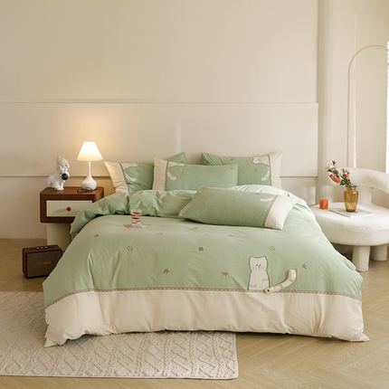 91家纺网 家纺一手货源 找家纺 艾莱家纺 2024新款水洗棉加厚绣花四件套 绿色cat