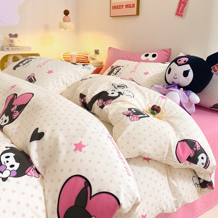 91家纺网 家纺一手货源 找家纺 葡萄家 2024新款双层纱云柔水洗棉萌趣卡通系列四件套（提供买家秀联系客服） 库洛小米