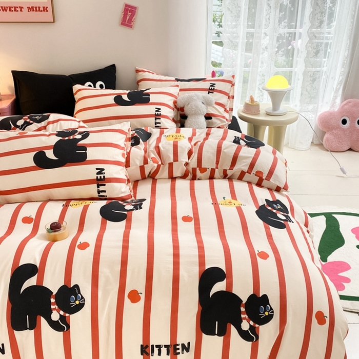91家纺网 家纺一手货源 找家纺 葡萄家 2024新款双层纱云柔水洗棉萌趣卡通系列四件套（提供买家秀联系客服） 红小猫