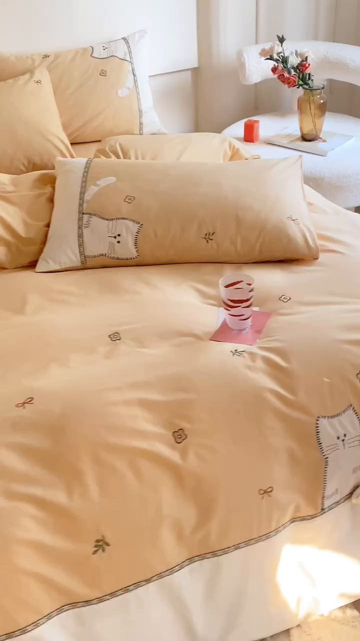 91家纺网 家纺一手货源 找家纺 艾莱家纺 2024新款水洗棉加厚绣花四件套 卡其cat