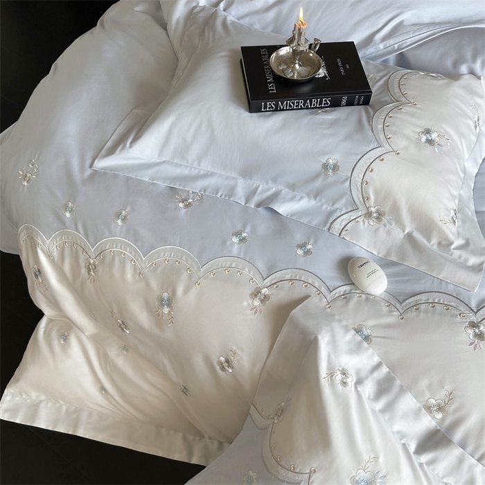 91家纺网 家纺一手货源 找家纺 鹿班家居 2024新款100S长绒棉刺绣系列四件套-焦糖落霞 场景二 琉璃蓝 标准会员-20